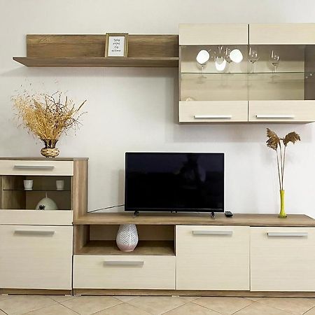 Aldo Apartment Tirana Buitenkant foto