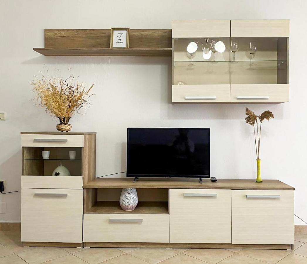 Aldo Apartment Tirana Buitenkant foto
